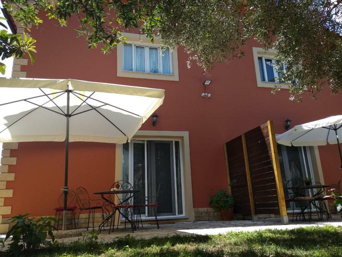George'S Sweet N' Cozy Maisonette In Ipsos Corfu Exteriör bild