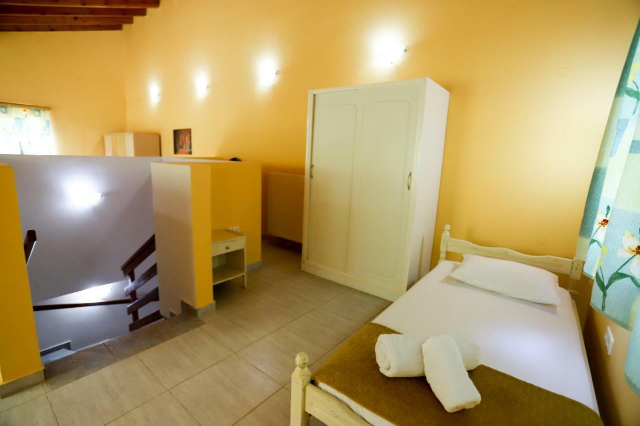 George'S Sweet N' Cozy Maisonette In Ipsos Corfu Exteriör bild