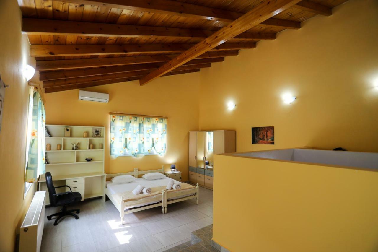 George'S Sweet N' Cozy Maisonette In Ipsos Corfu Exteriör bild