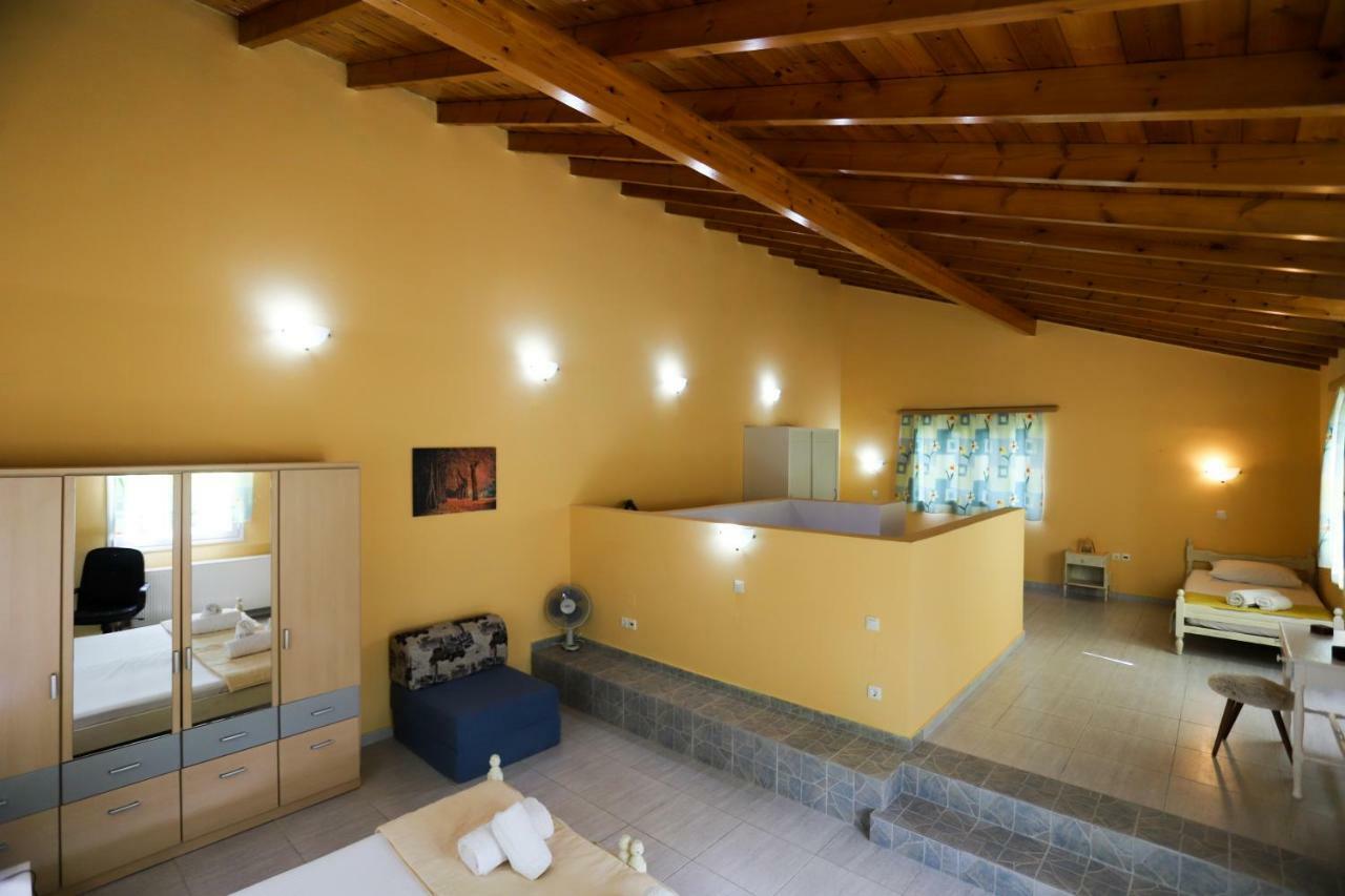 George'S Sweet N' Cozy Maisonette In Ipsos Corfu Exteriör bild