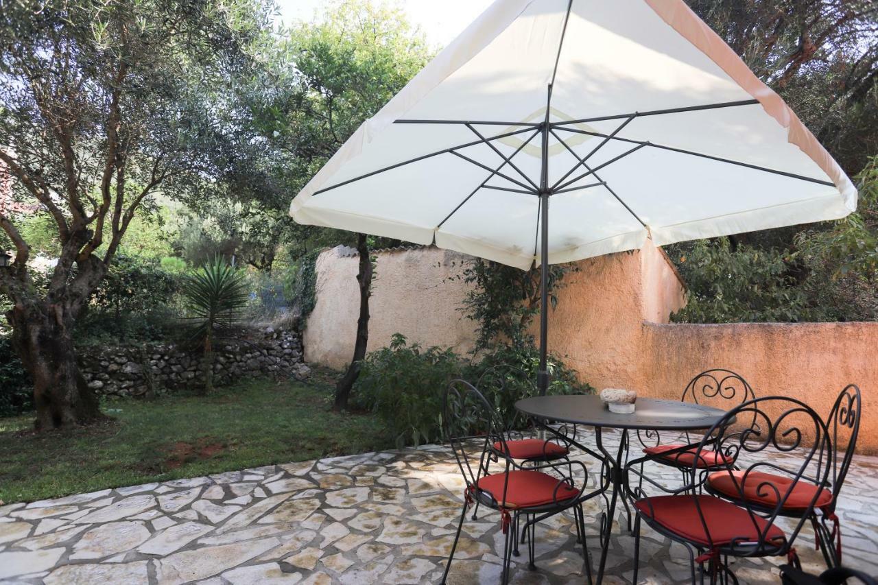 George'S Sweet N' Cozy Maisonette In Ipsos Corfu Exteriör bild
